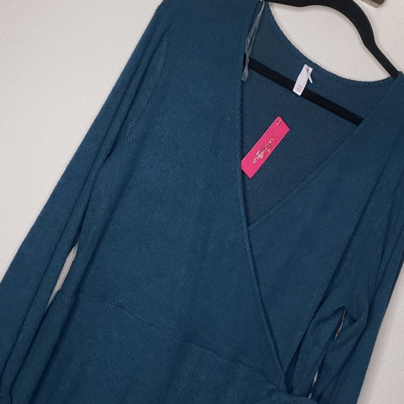 New! Xhilaration Dress - Picture 4 of 12